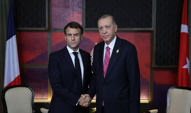 Erdoğan Macron ile görüştü