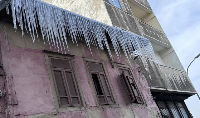 Erzurum buz kesti: Gece 17 dereceye düştü