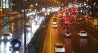 İstanbul'da yağış etkili oldu: Trafik durma noktasına geldi