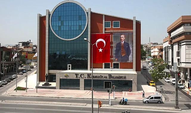 Karabağlar Belediyesi'nde İstifa Depremi