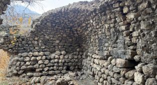 Nemrut Dağı'nda 750 yıllık han ve köprü bulundu