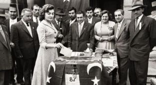 Türk Kadınına Seçme ve Seçilme Hakkı 90 Yıl Önce Tanındı