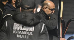 Beşiktaş Belediye Başkanı Akpolat ve 40 kişi adliyede