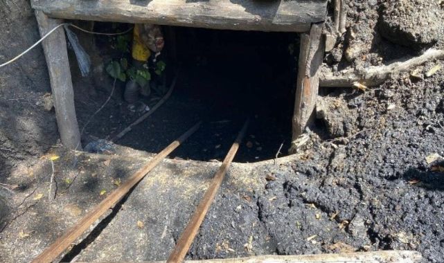 Malide altın madeninde göçük altında kalan 10 kişi öldü