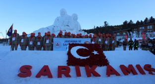 Sarıkamış şehitleri anısına, Kardan Heykeller Sergisi