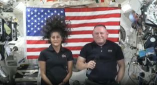Trump, Musk'tan mahsur kalan astronotların geri getirilmesini istedi
