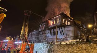 150 yıllık konak küle döndü