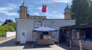 Almanya'da camilere yönelik saldırılar devam ediyor