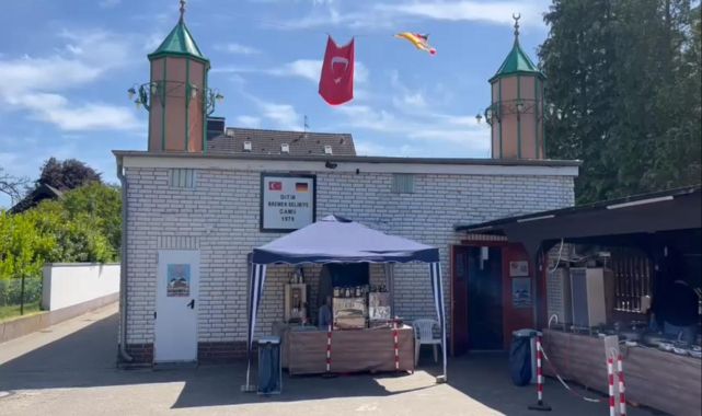 Almanya'da camilere yönelik saldırılar devam ediyor