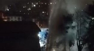 Ankarada su deposu patladı, caddeleri su bastı