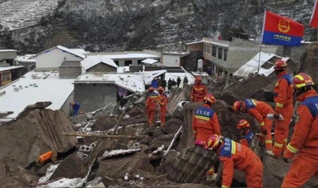 Çin'de heyelan faciası: 10 ev toprak altında kaldı, 30 kişi kayıp