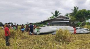 Filipinlerde küçük uçak düştü: 4 kişi öldü