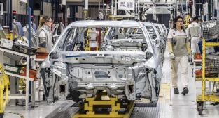 Otomotiv ihracatı rekorlara devam ediyor