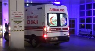 Antalya'da devrilen tırdaki 2 kişi hayatını kaybetti