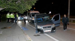 Antalya'da hafif ticari araç ile halk otobüsünün karıştığı kazada 1 kişi öldü