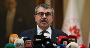 Bakan Tekin'den EğitimSen açıklaması: Hukuki adımları atarız