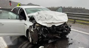 Bitlis'te trafik kazası: 1 ölü, 1 yaralı