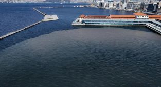 İZSU yine İzmir Körfezi'ni kirletti