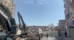 Konya'da 6 katlı bina çöktü