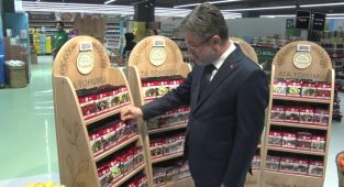 Tescillenen ata tohumları Tarım Kredi marketlerinde satışa sunuldu