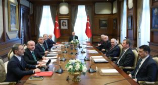 Yüksek İstişare Kurulu'nda 'Aile Enstitüsü' ve 'Nüfus Politikaları Kurulu'nun önemi görüşüldü