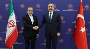 Bakan Fidan, İranlı mevkidaşı Erakçi ile görüştü