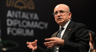Bakan Şimşek: Enflasyonu düşürmek birincil önceliğimiz