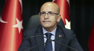 Bakan Şimşek'ten CHP Genel Başkanı Özel'e tepki