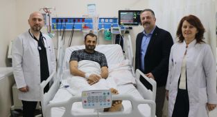 Bornova’da halı sahada kalbi durdu, 12 gün sonra hastanede uyandı