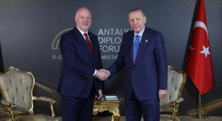 Cumhurbaşkanı Erdoğan, Antalya'da diplomasi trafiğini sürdürüyor