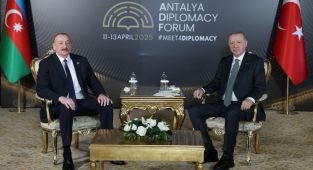 Cumhurbaşkanı Erdoğan, Antalya'da liderlerle bir araya geldi