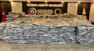 İstanbul'da 880 kg uyuşturucu madde ele geçirildi