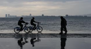 İzmir Valiliğinden soğuk ve yağışlı hava uyarısı