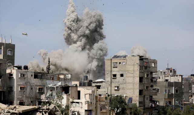Katil İsrail'in Gazze'ye saldırılarında 5 Filistinli hayatını kaybetti