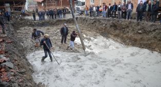Şehidimizin annesine söz verdiği evin temeli atıldı