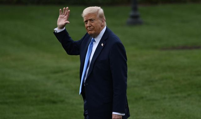 Trump: Tüm ithalatlara yüzde 10 genel tarife uygulayacağız