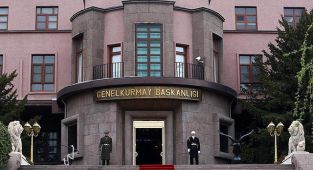 Türk demokrasi tarihinin kara lekesi '27 Nisan'ın üzerinden 18 yıl geçti
