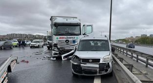 Avcılar'da zincirleme kaza ulaşımı aksattı