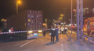 Beylikdüzü'ndeki trafik kazasında 1 kişi öldü, 2 kişi de yaralandı