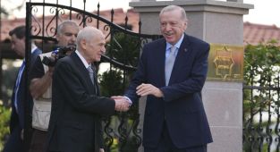 Cumhurbaşkanı Erdoğan, MHP Genel Başkanı Bahçeli'yi ziyaret etti