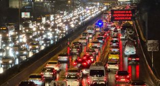 İstanbul'da trafiğin yıllık maliyeti 6 milyar doları geçiyor