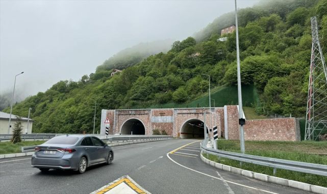 Yeni Zigana Tüneli'nden 2 yılda 3 milyon 490 bin araç geçti