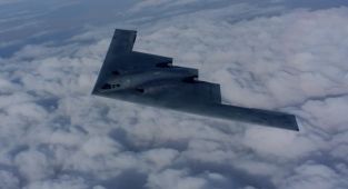 ABD'nin B2 gizli bombardıman uçakları Guam Adası'na doğru hareket etti