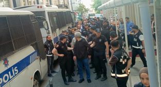 CHP'li belediyelere yolsuzluk soruşturması: 37 şüpheli adliyede