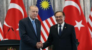 Cumhurbaşkanı Erdoğan, Malezya Başbakanı İbrahim ile görüştü