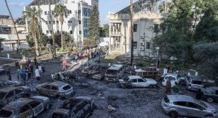Gazze'de yüzlerce hasta dışarda tedavi olmayı beklerken hayatını kaybetti