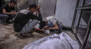 İsrail'in Gazze'ye son 24 saatte düzenlediği saldırılarda 79 Filistinli hayatını kaybetti