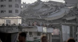 Katil İsrail'in bayramın 3. gününde Gazze'ye saldırılarında 21 Filistinli hayatını kaybetti