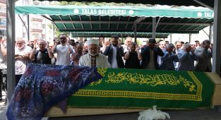 Kayseri'de KKKA şüphesiyle tedavi gören kadın hayatını kaybetti