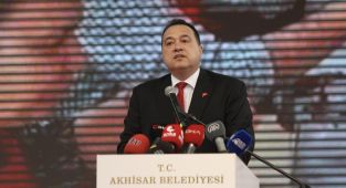 Manisa Büyükşehir Belediye Başkanlığı'na Besim Dutlulu seçildi